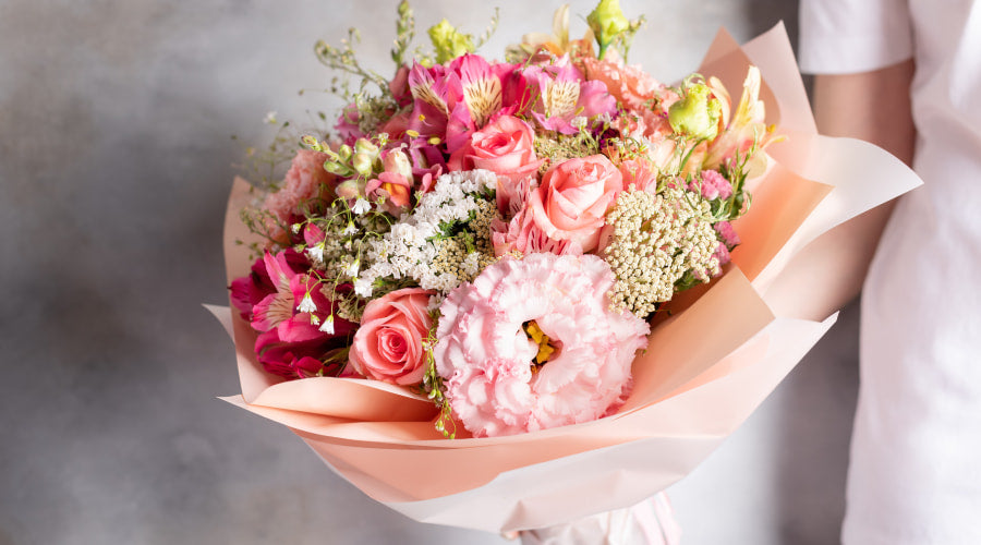 Fresh flowers bouquet in Lahore