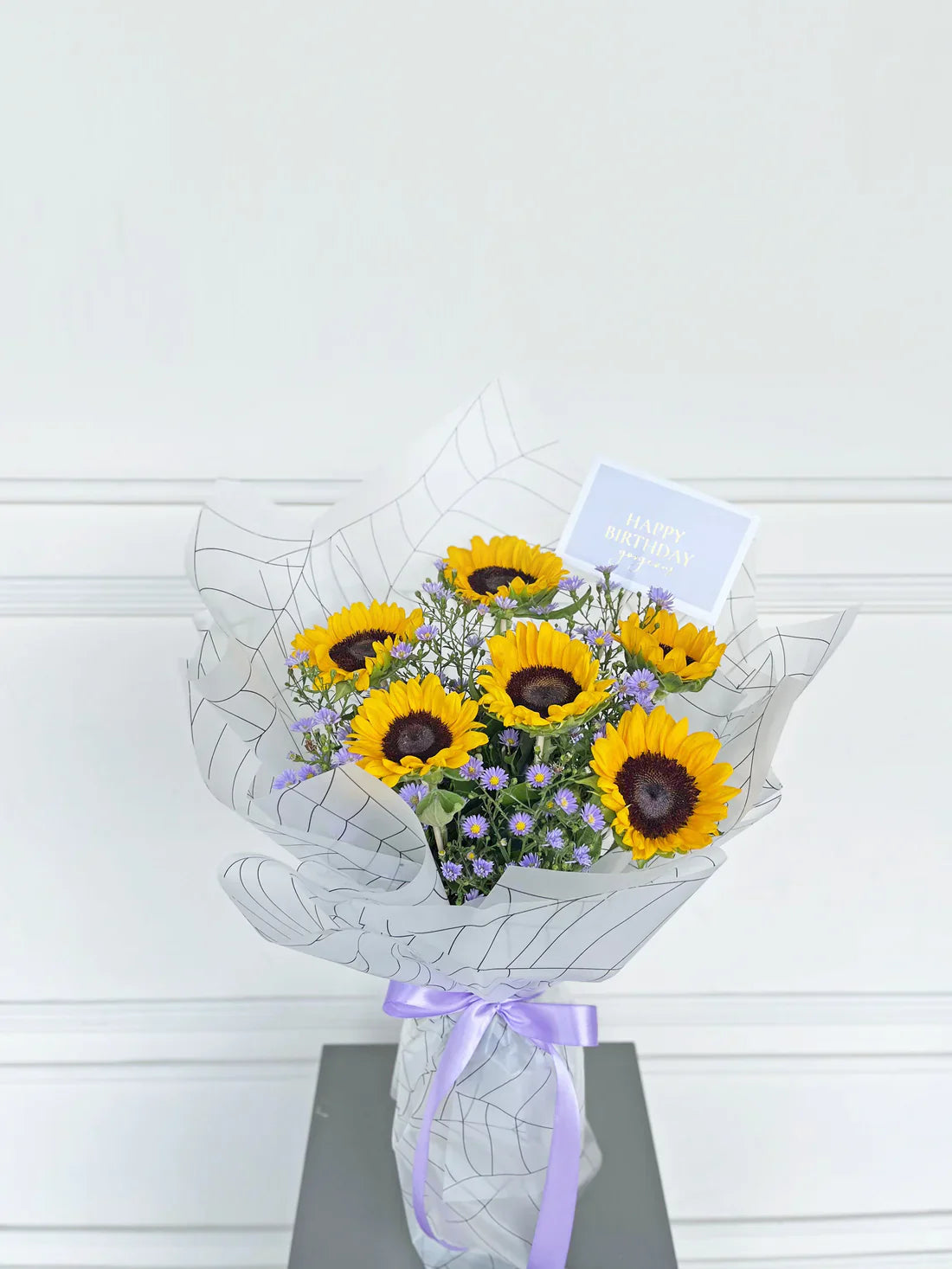 A Flower bouquet makes the Day Extra special