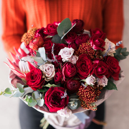 Send Valentine’s Day Flower Bouquet