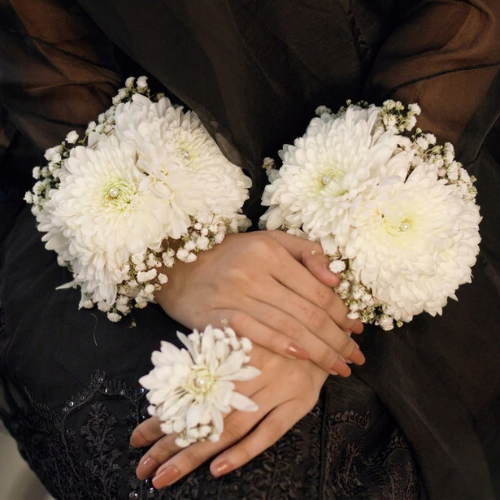 Classic White Floral Set