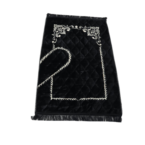 Elegant black velvet couple prayer mats with heart-shaped embroidery, perfect Islamic gift set for weddings and Eid.
