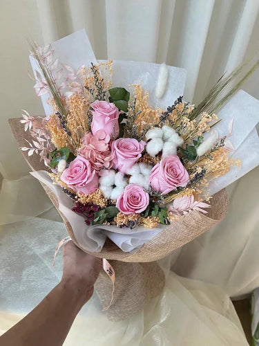 Best-selling Flower Bouquet In Lahore
