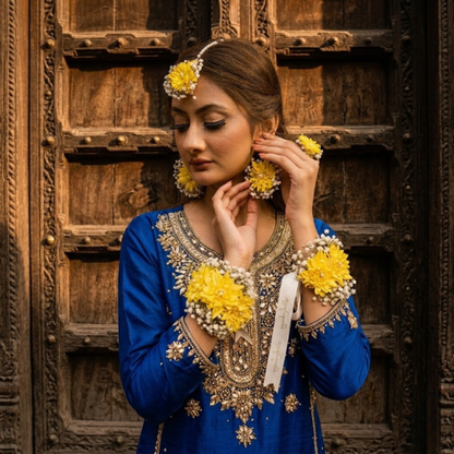 Yellow Blossom Floral Set