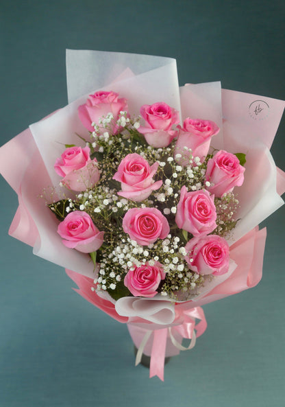 flower bouquet pibk color , with pink roses imported and local ones