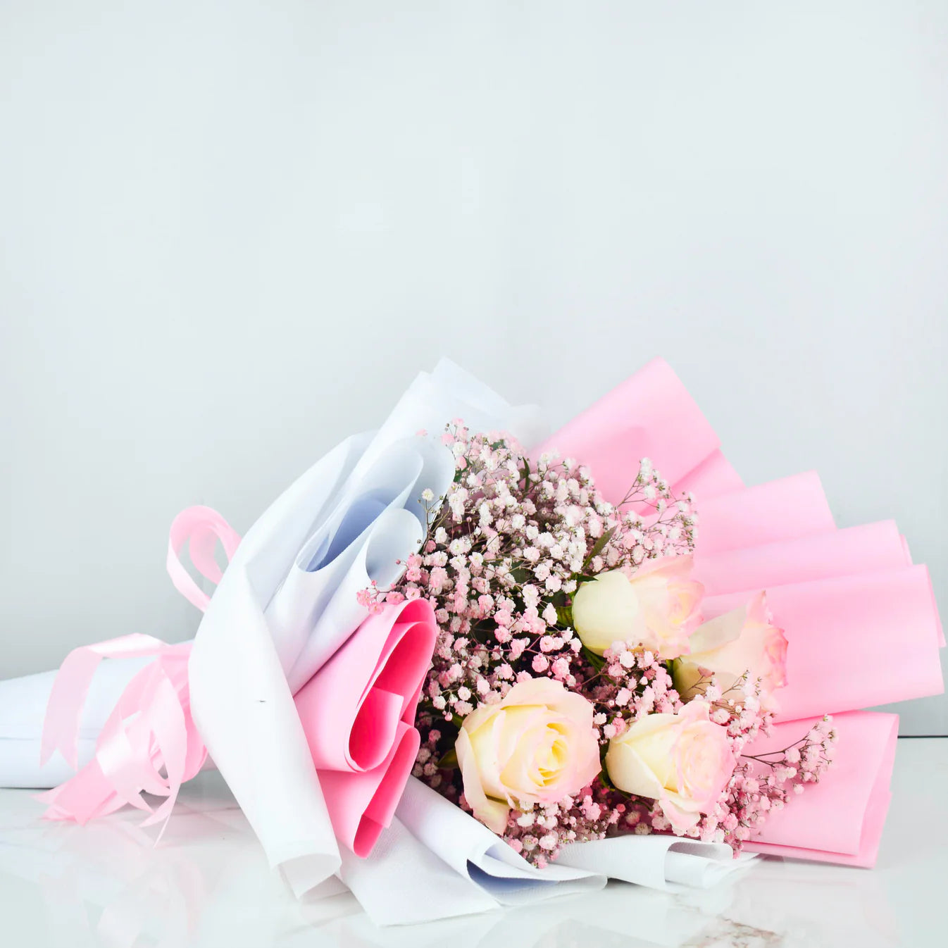 Blush Pink & White Rose fresh bouquet free delivery in lahore 