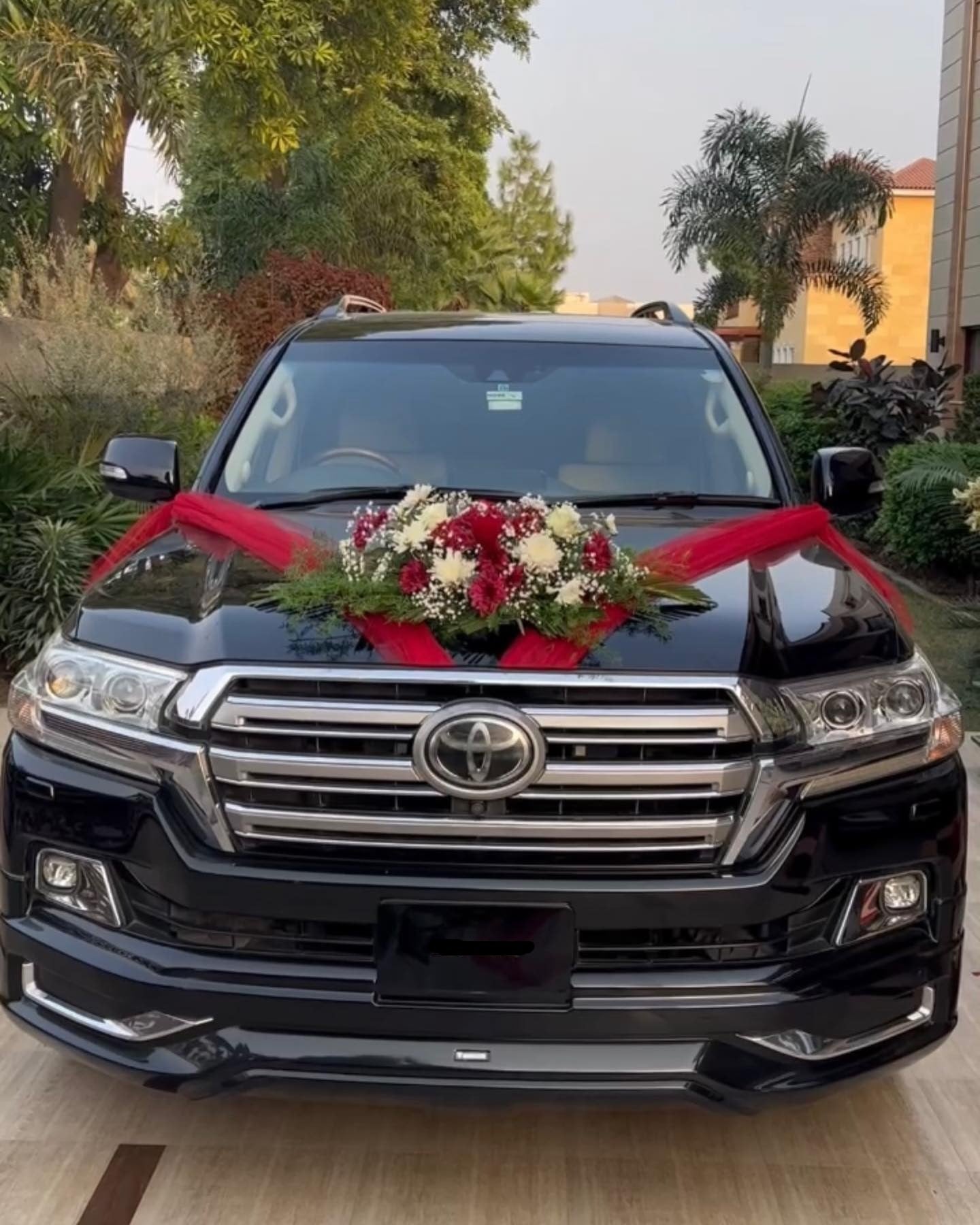 Land Cruiser V8 Decoration in Lahore